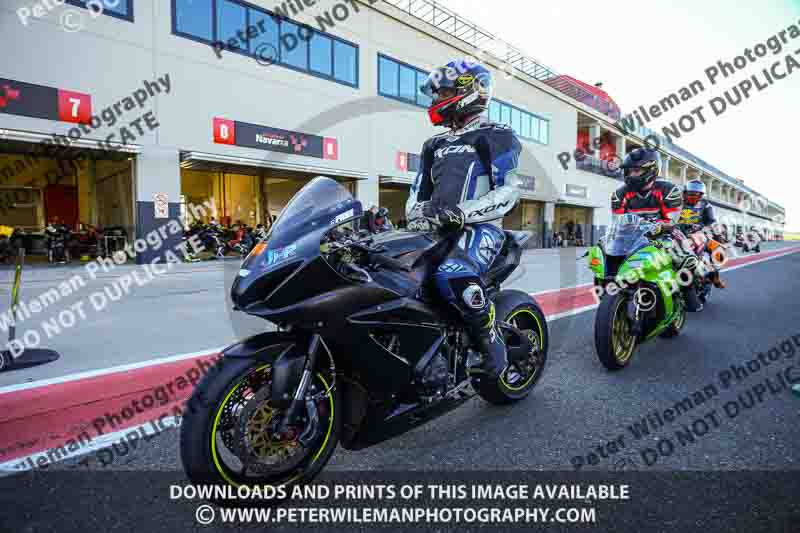 cadwell no limits trackday;cadwell park;cadwell park photographs;cadwell trackday photographs;enduro digital images;event digital images;eventdigitalimages;navarra;no limits trackdays;peter wileman photography;racing digital images;trackday digital images;trackday photos